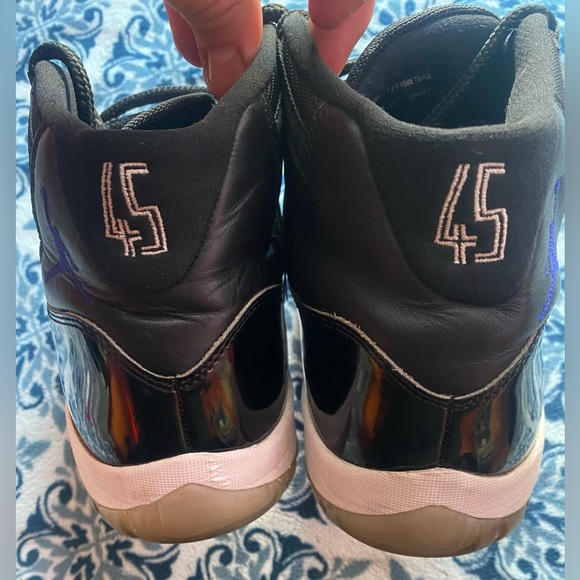 Air Jordan 11 Space jam 2016s. Size 13 (Cheap lmk) - Picture 3 of 4